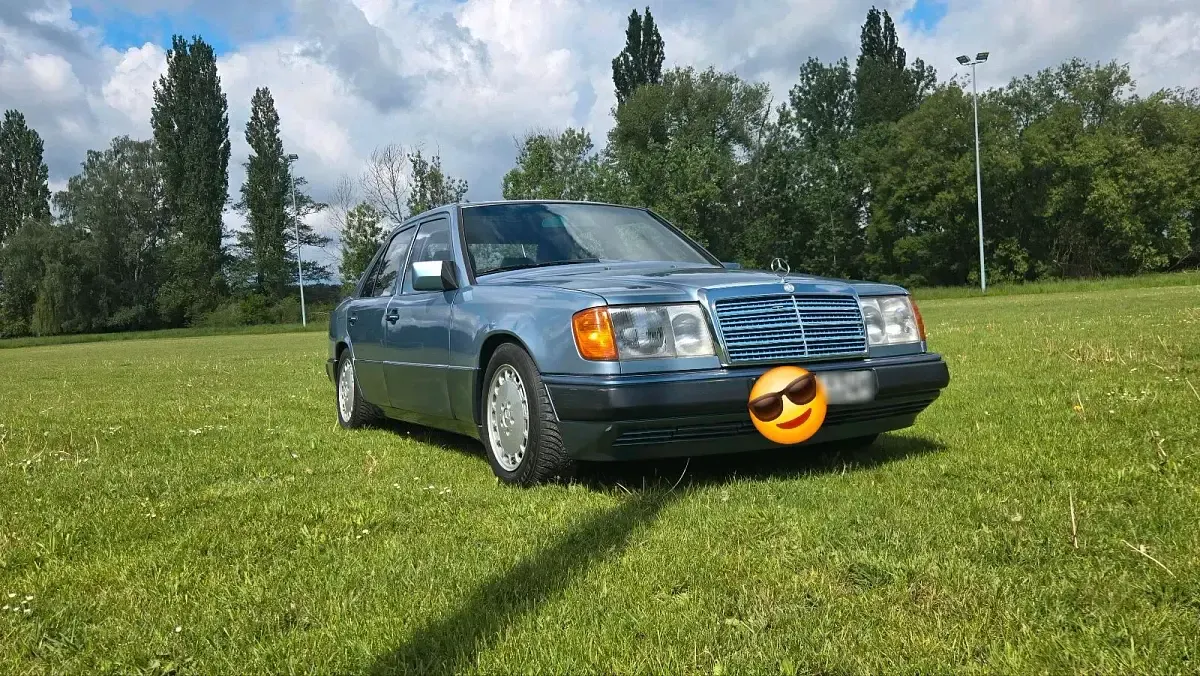 Brugt Mercedes E250 90 HK (66 kW) 1990 Blå Sedan