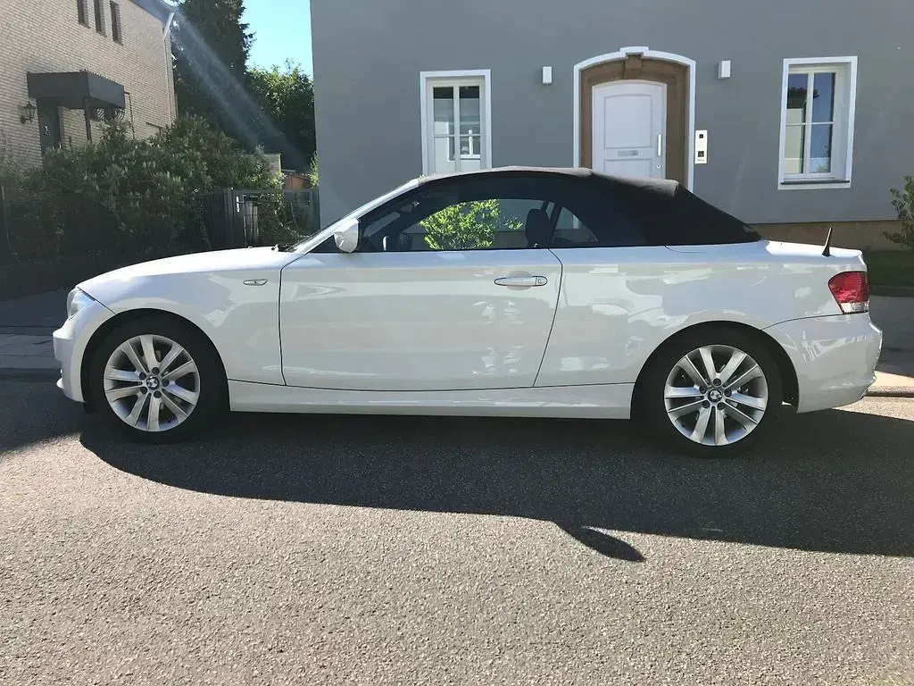 Gebraucht BMW 120 Cabriolet Sport Line 177 PS (130 kW) 2011 Weiß Cabrio