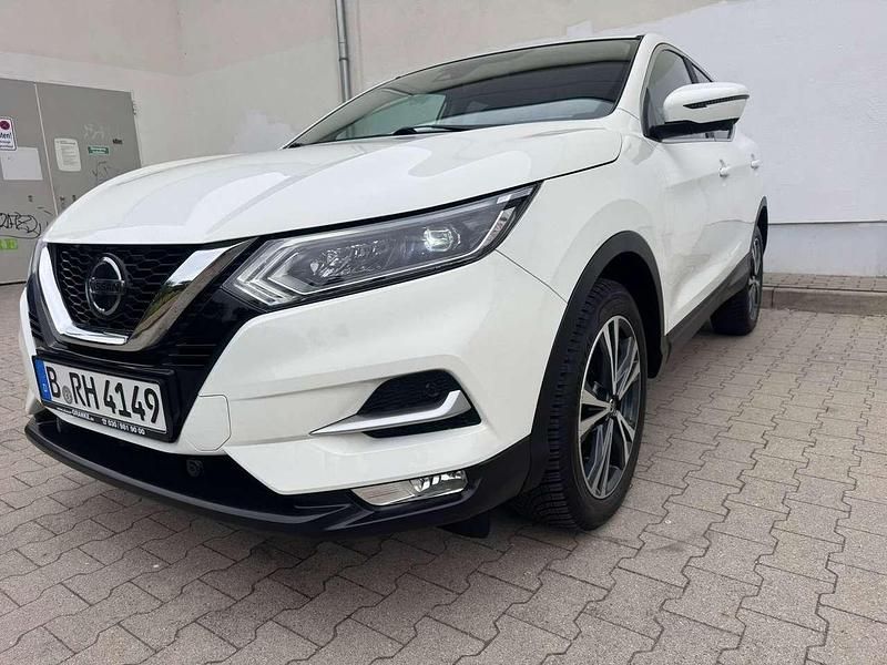 Weiß Gebraucht 2020 Nissan Qashqai SUV | 18.990 € (Guter Preis) - Bild 1/4