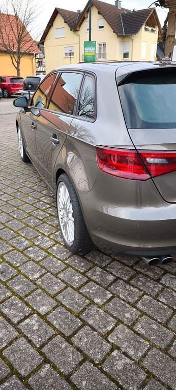 Gebraucht Audi A3 Ambiente 150 PS (110 kW) 2015 Grau Limousine