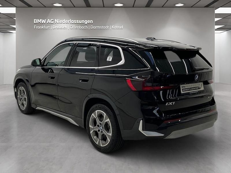 Gebraucht BMW iX1 Performance 200 kW (272 PS) 2023 Schwarz SUV