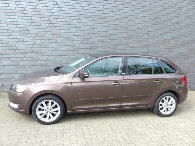 Topazbraun metallic Gebraucht 2016 Skoda Rapid Joy Kombi | 12.995 € (Fairer Preis) - Bild 1/4