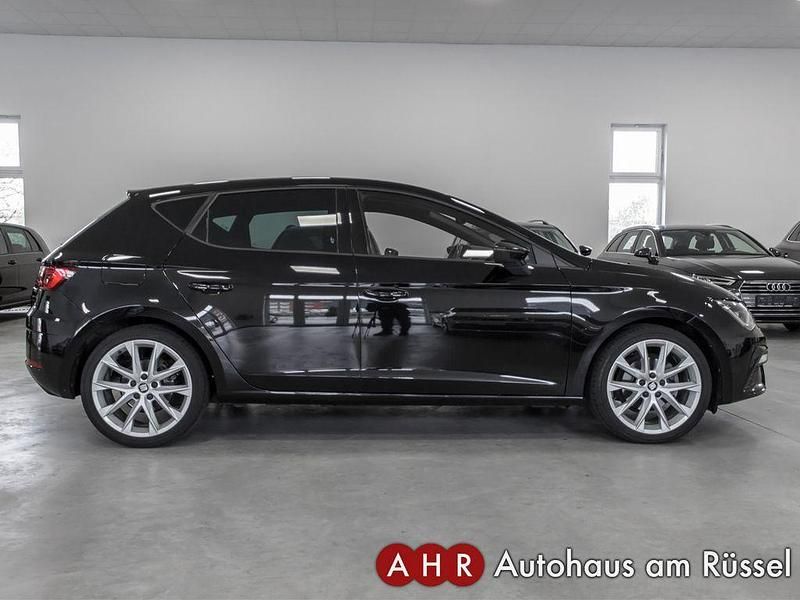 Używany Seat Leon FR 150 KM (110 kW) 2017 Czarny Sedan/Limuzyna
