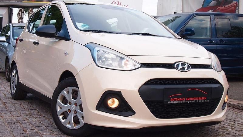Gebraucht Hyundai i10 Classic 67 PS (49 kW) 2014 Beige Kleinwagen