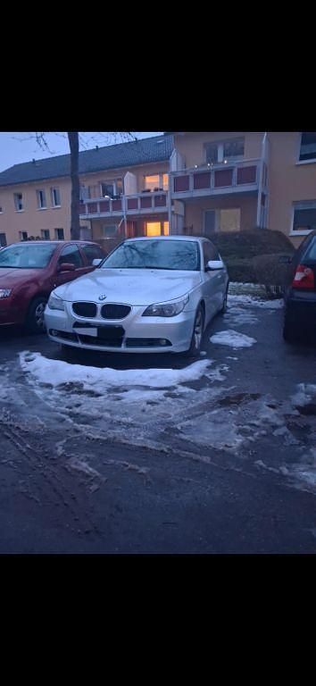Gebraucht BMW 530 231 PS (169 kW) 2004 Silber Limousine