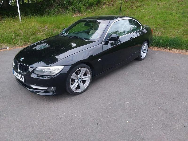 Schwarz Gebraucht 2010 BMW 320 Cabriolet Cabrio | 10.500 € (Fairer Preis) - Bild 1/4