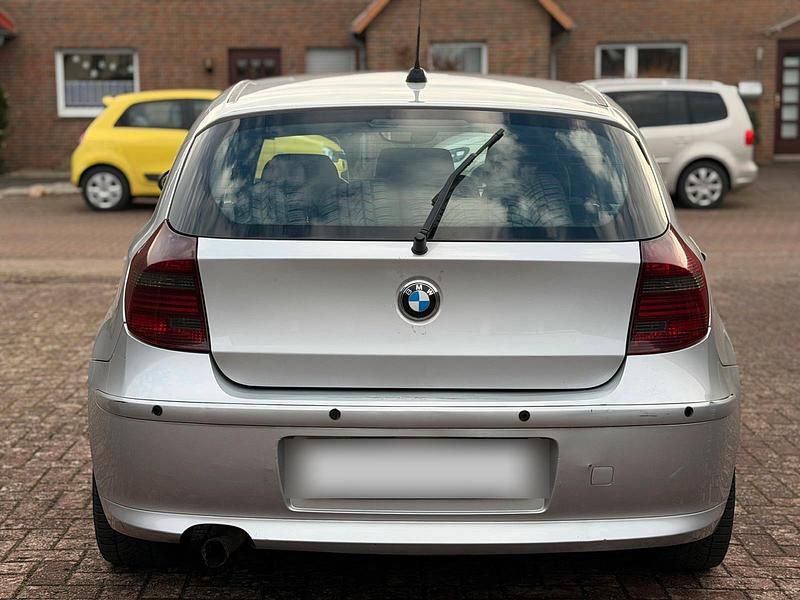 Gebraucht BMW 118 143 PS (105 kW) 2009 Silber Kleinwagen