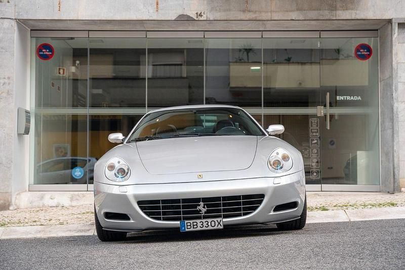Second-hand Ferrari 612 540 CP (397 kW) 2005 Argintiu Coupe