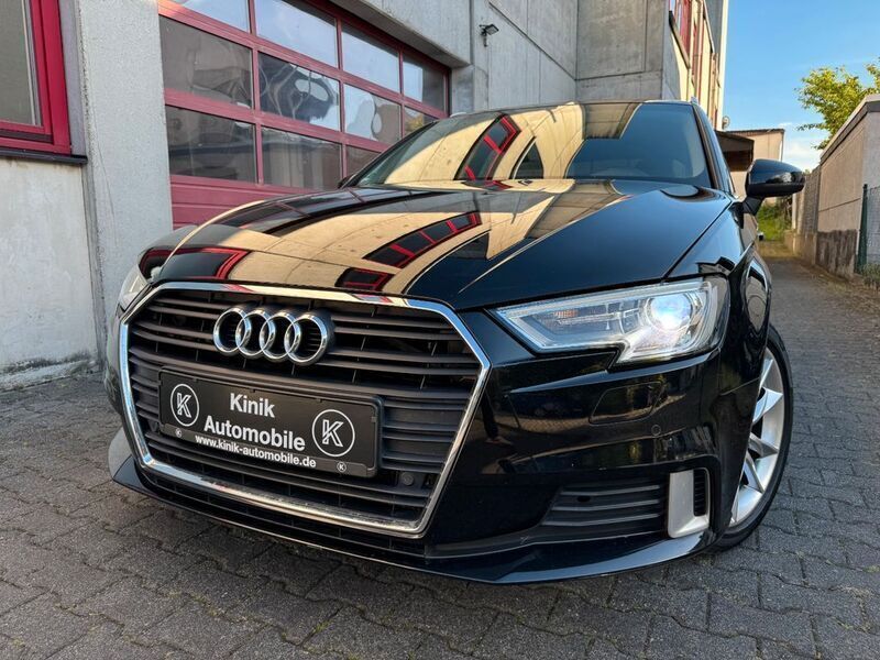 Schwarz Gebraucht 2018 Audi A3 Sportback Sport Limousine | 10.900 € (Guter Preis) - Bild 1/4