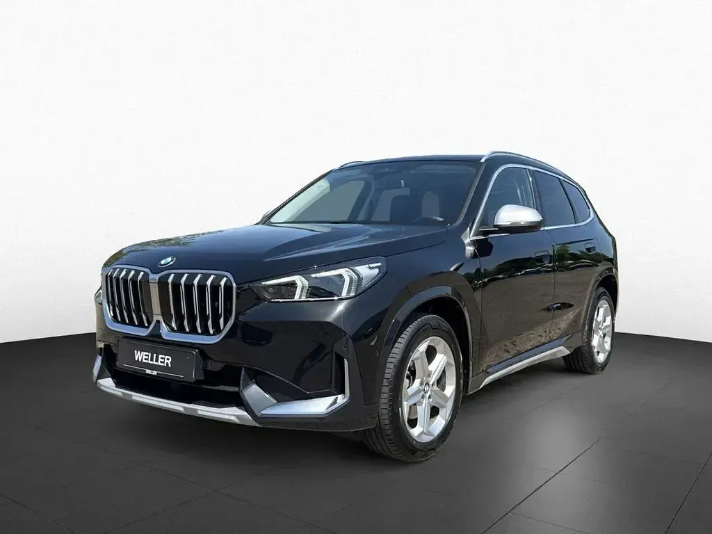 Gebraucht BMW X1 xLine 150 PS (110 kW) 2023 Black sapphire (schwarz) SUV