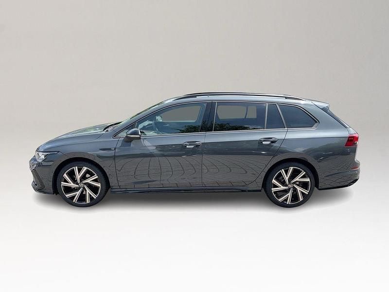 Gebraucht VW Golf VIII R-line 131 PS (96 kW) 2024 Grau Kombi