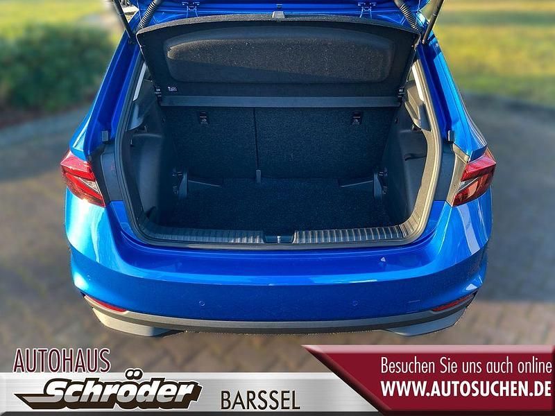 Gebraucht Skoda Fabia Selection 116 PS (85 kW) 2024 Blau Limousine