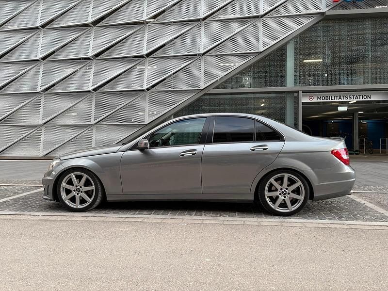 Gebraucht Mercedes C250 204 PS (150 kW) 2012 Grau Limousine