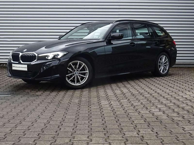 Schwarz uni Gebraucht 2023 BMW 318 Kombi | 30.880 € (Fairer Preis) - Bild 1/4