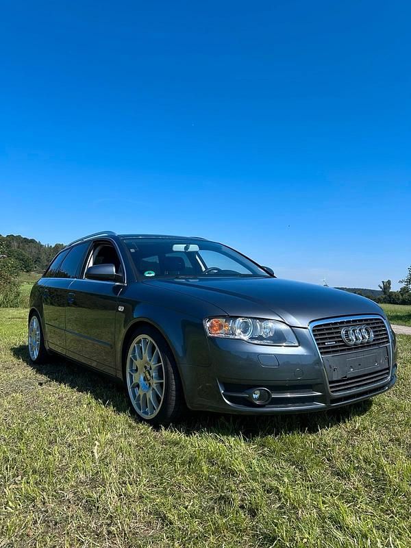 Grau Gebraucht 2006 Audi A4 Kombi | 3.900 € (Fairer Preis) - Bild 1/4