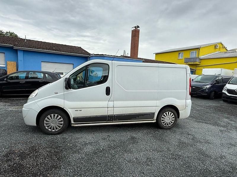 Gebraucht Renault Trafic 114 PS (83 kW) 2009 Van / Kleinbus