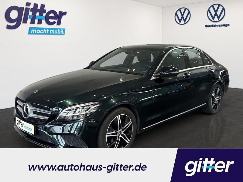 Gebraucht Mercedes C200 Avantgarde 197 PS (144 kW) 2019 Smaragdgruen  metalliclack Limousine