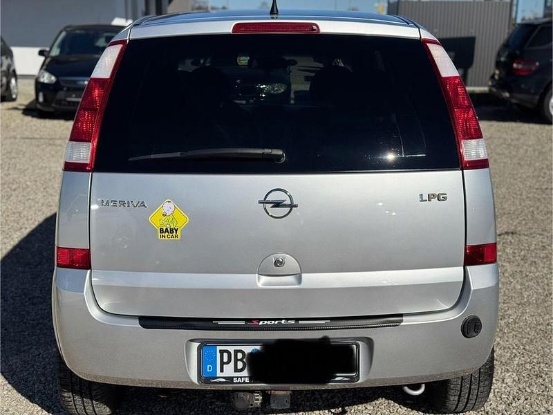 Gebraucht Opel Meriva Cosmo 101 PS (74 kW) 2005 Silber Van / Kleinbus