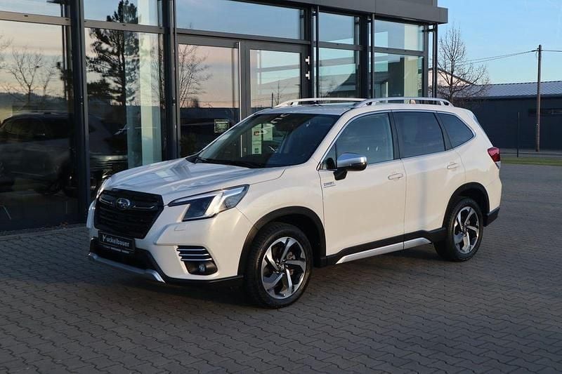 Gebraucht Subaru Forester Platinum 150 PS (110 kW) 2023 Weiß SUV