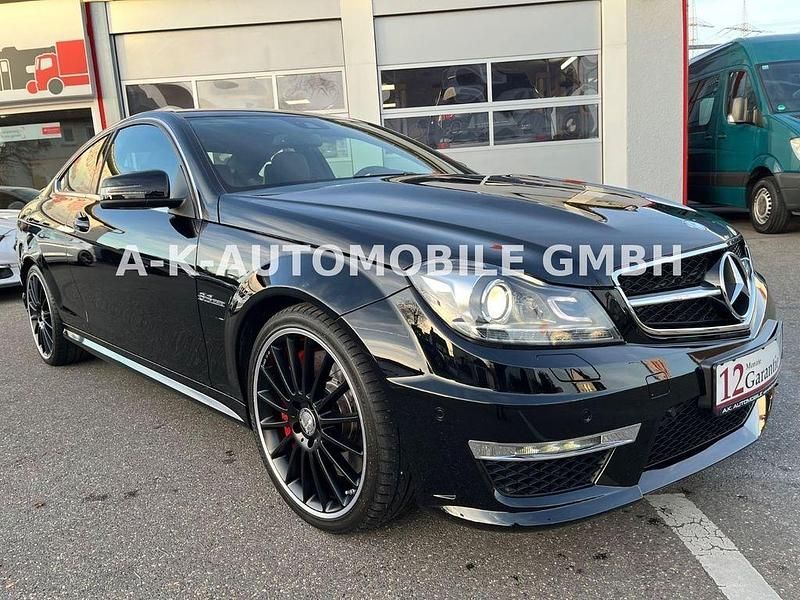 Gebraucht Mercedes C63 AMG AMG 487 PS (358 kW) 2013 Schwarz/baltic black Coupé