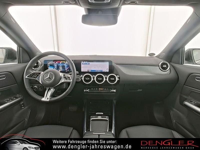 Gebraucht Mercedes GLA180 Advanced 136 PS (100 kW) 2025 Schwarz SUV