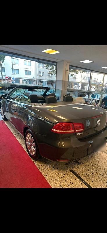Gebraucht VW Eos 122 PS (89 kW) 2012 Braun Cabrio
