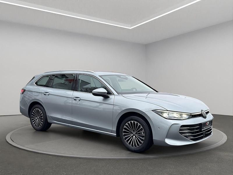 Neu VW Passat Elegance 150 PS (110 kW) 2025 Schwarz Kombi