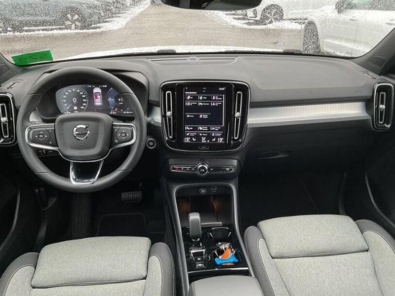 Gebraucht Volvo XC40 Plus 211 PS (155 kW) 2022 Weiß SUV