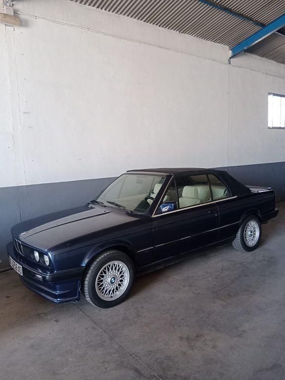 Blau Gebraucht 1987 BMW 325 Cabriolet Cabrio | 25.100 € - Bild 1/4