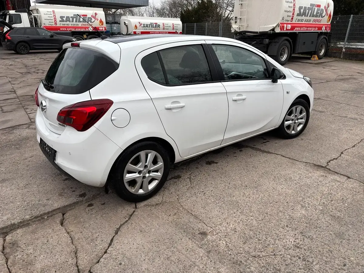 Usado Opel Corsa 116 CV (85 kW) 2016 Blanco Utilitario