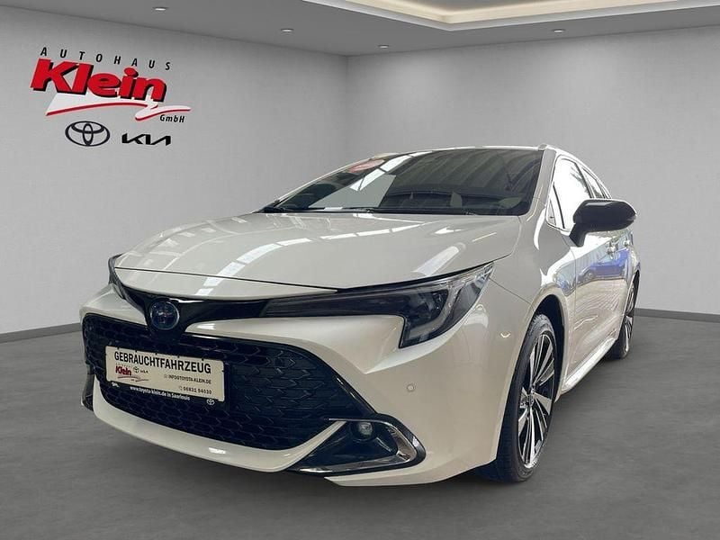Neu Toyota Corolla 141 PS (103 kW) 2025 Weiß Kombi