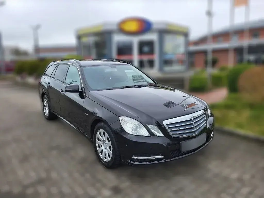 Gebraucht Mercedes E50 AMG 170 PS (125 kW) 2011 Schwarz metallic