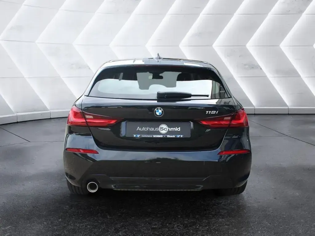 Gebraucht BMW 118 Advantage 140 PS (102 kW) 2019 Schwarz Limousine