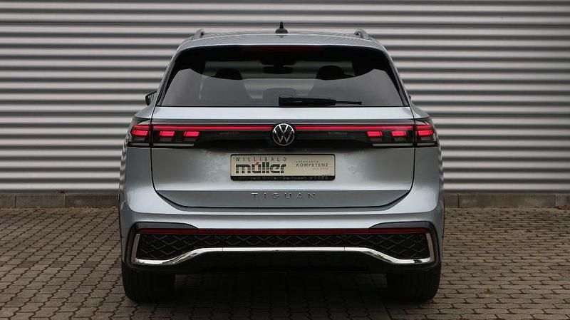 Gebraucht VW Tiguan R-line 150 PS (110 kW) 2025 Silber SUV