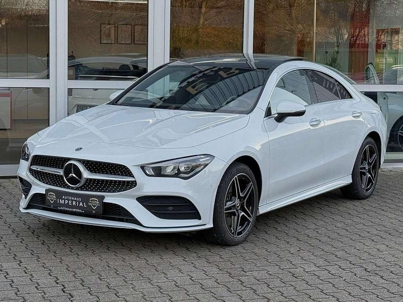 Digitalweiss metallic Gebraucht 2022 Mercedes E250 AMG Coupé | 33.800 € (Fairer Preis) - Bild 1/4