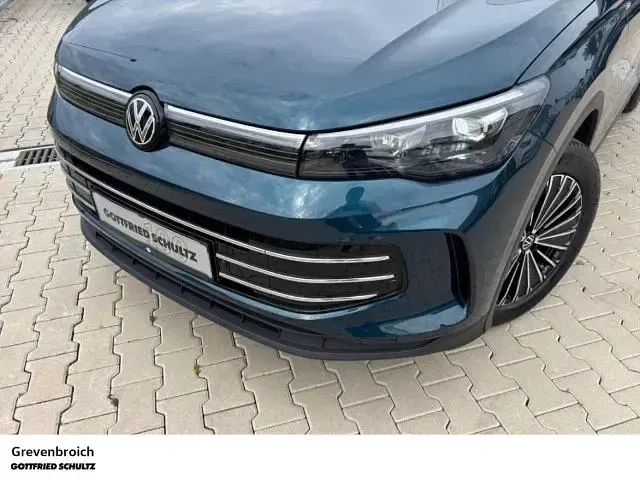 Neu VW Tiguan Elegance 150 PS (110 kW) 2026 Gelb SUV