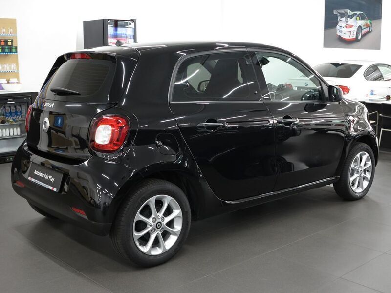 Gebraucht Smart ForFour Passion 90 PS (66 kW) 2019 Schwarz Kleinwagen