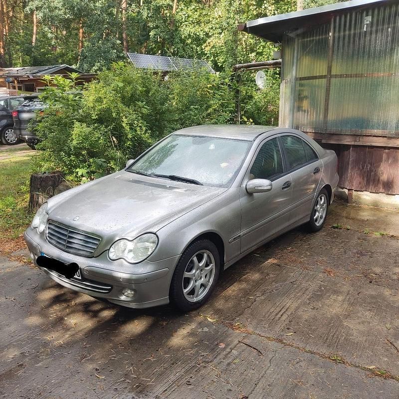 Gebraucht Mercedes C180 Classic 143 PS (105 kW) 2005 Silber Limousine