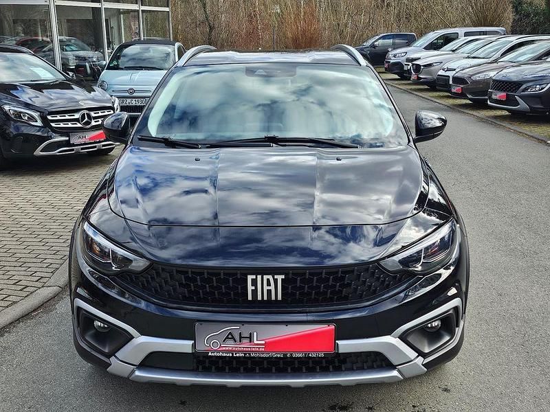 Gebraucht Fiat Tipo Cross 101 PS (74 kW) 2022 Schwarz SUV