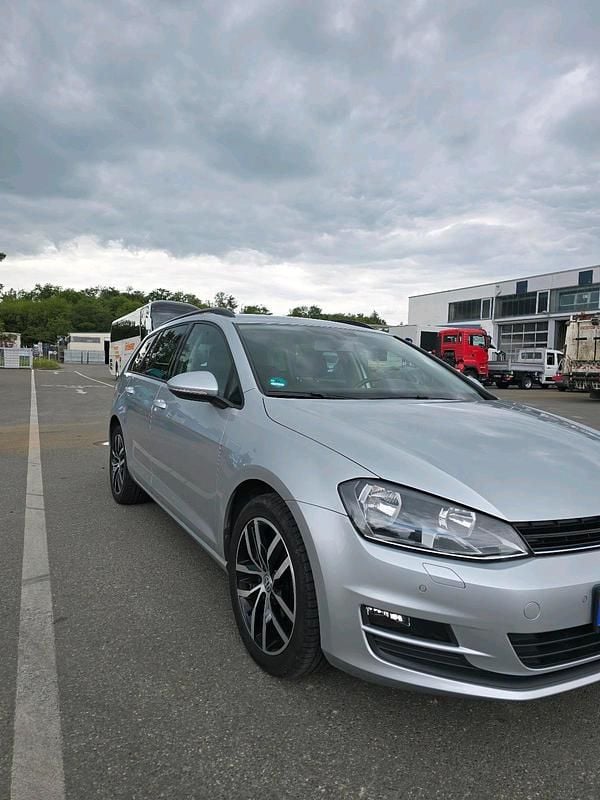 Gebraucht 2015 VW Golf VII Kombi | 5.900 € (Superpreis) - Bild 1/4