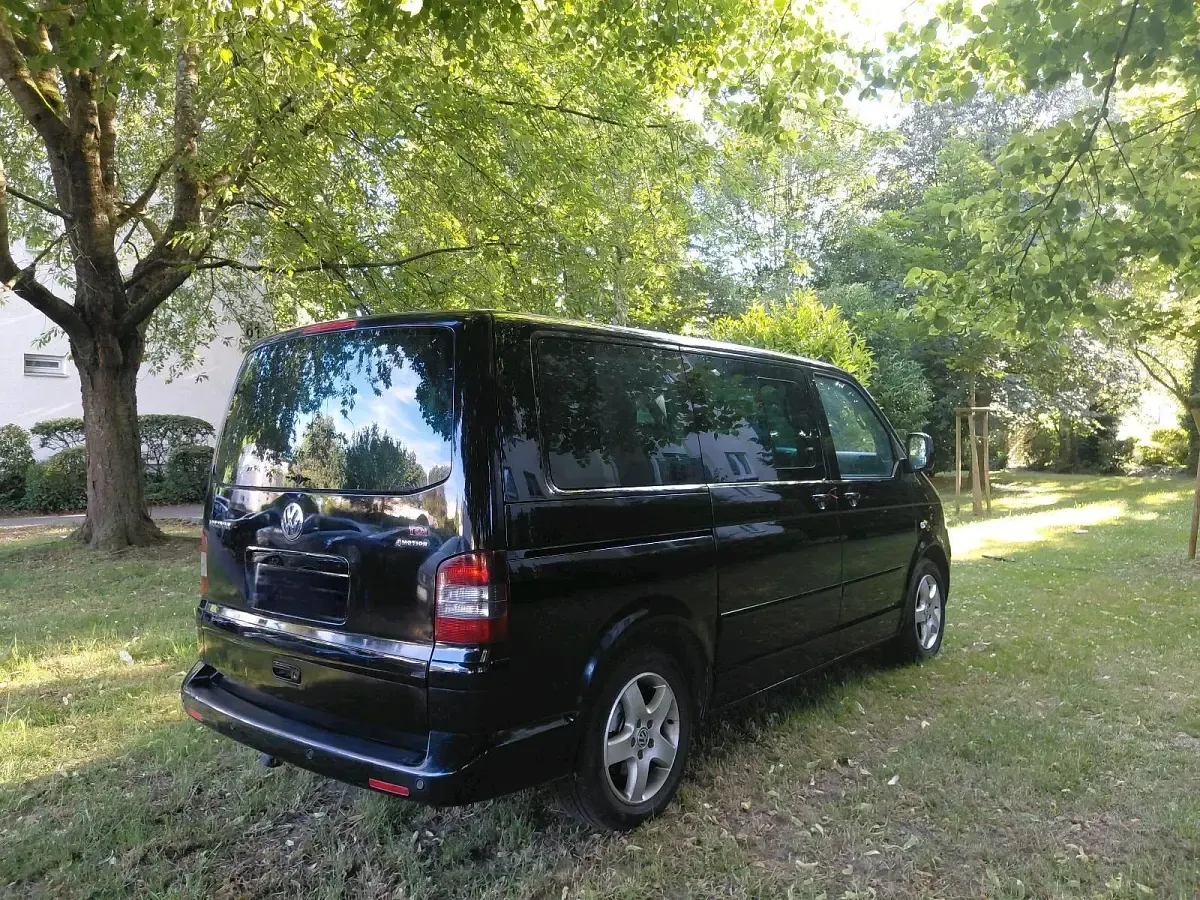 Gebraucht VW Multivan Highline 174 PS (127 kW) 2009 Schwarz Van / Kleinbus