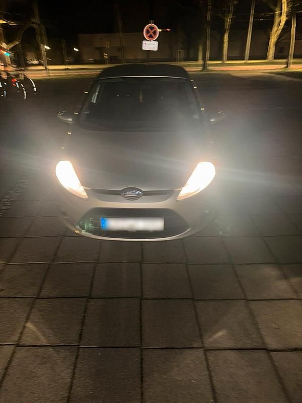 Gebraucht Ford Fiesta 98 PS (72 kW) 2008 Grau Kleinwagen