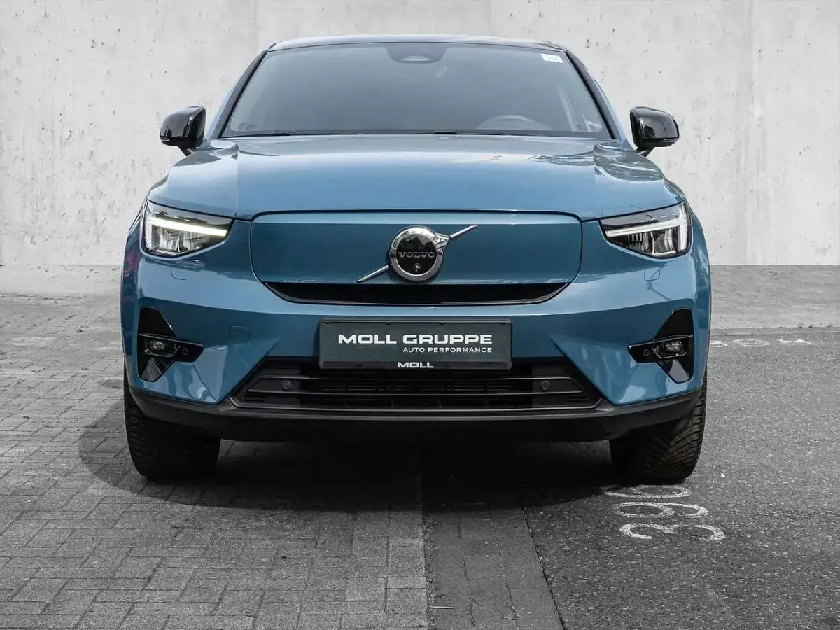 Używany Volvo C40 Ultimate 300 kW (408 KM) 2023 Niebieski SUV