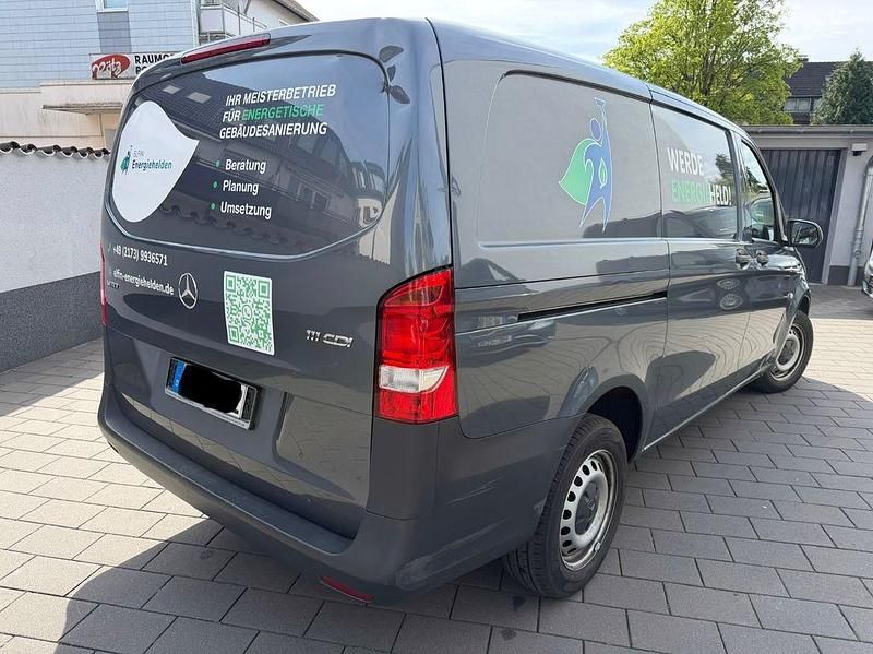Gebraucht Mercedes Vito 114 PS (83 kW) 2018 Grau Van