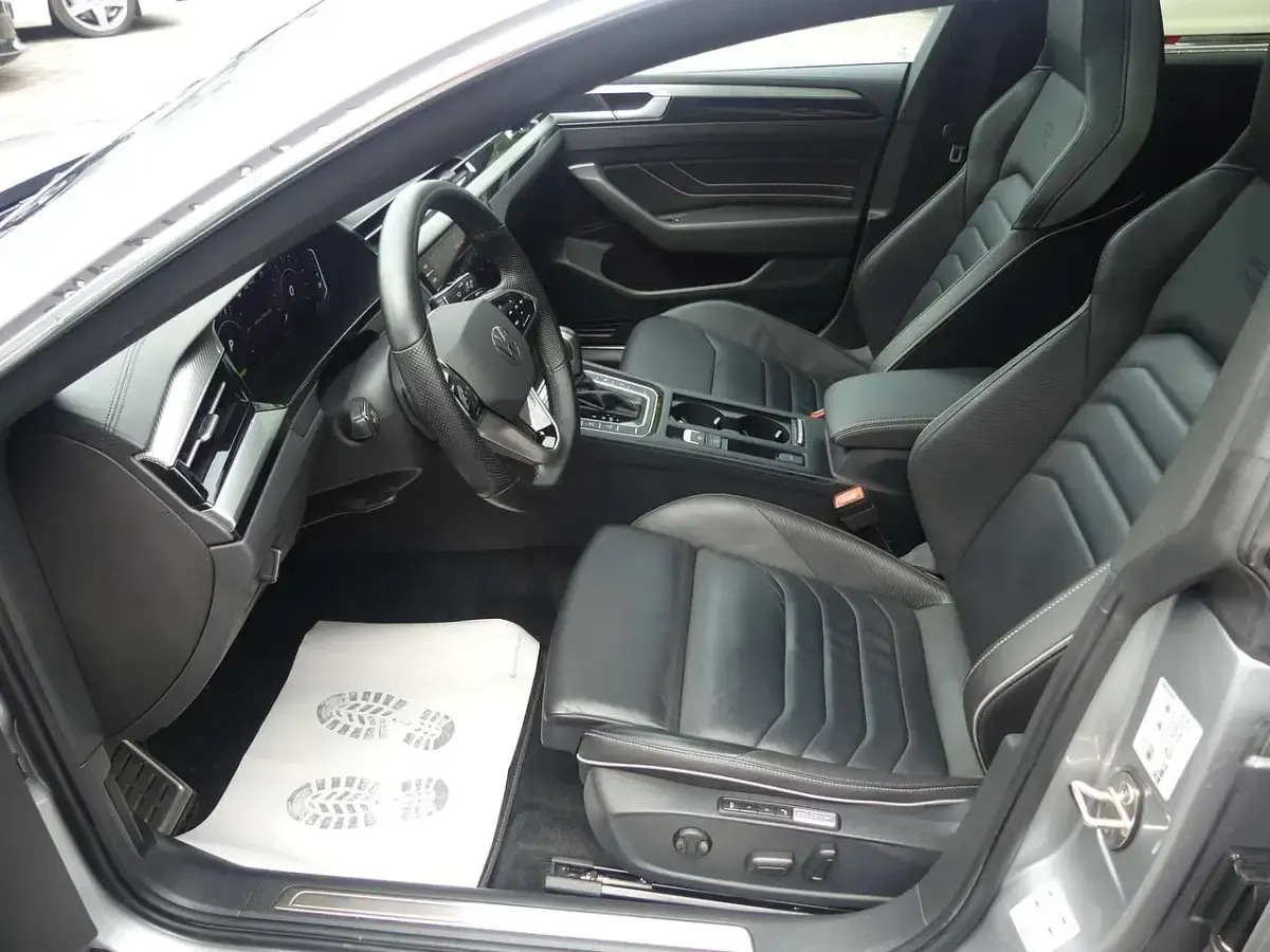 Gebraucht VW Arteon R-line 218 PS (160 kW) 2022 Pyritsilber metallic Limousine