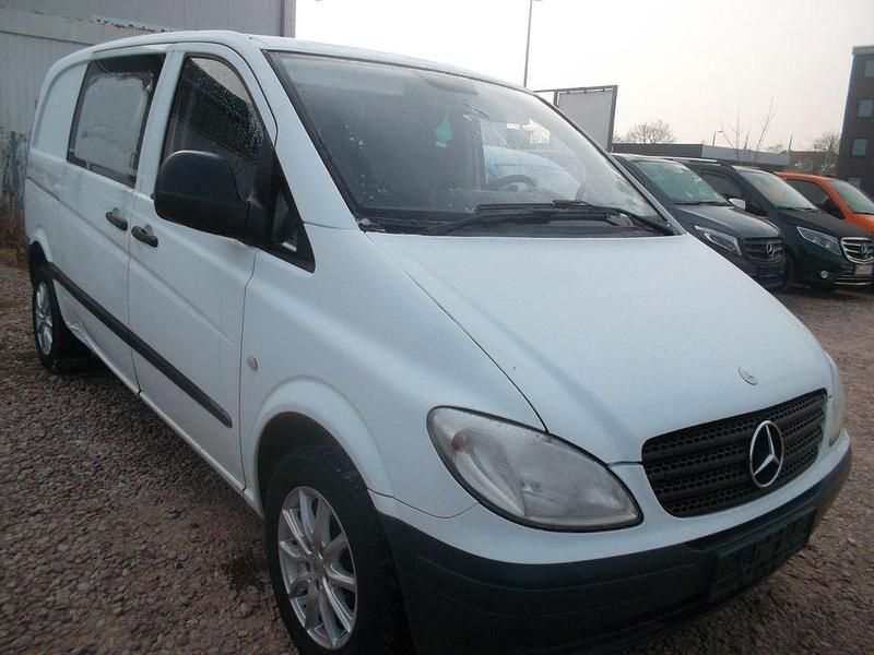 Gebraucht Mercedes Vito 109 PS (80 kW) 2006 Weiß Van