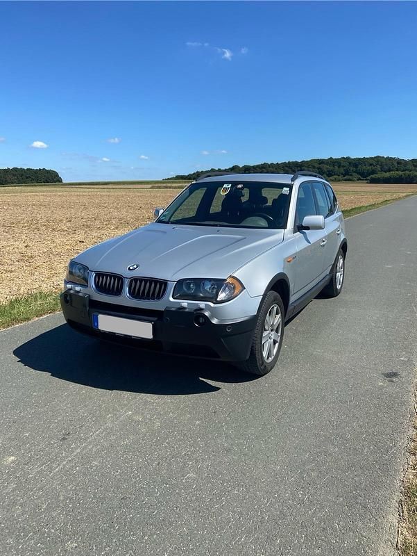Grau Gebraucht 2003 BMW X3 SUV | 7.100 € - Bild 1/4