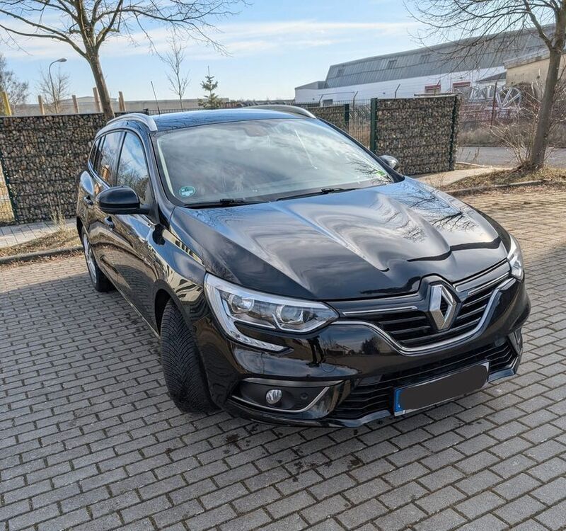 Schwarz Gebraucht 2016 Renault Mégane III Experience Limousine | 8.400 € (Fairer Preis) - Bild 1/4