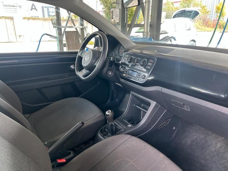 Second-hand VW up! 60 CP (44 kW) 2011 Albastru Hatchback