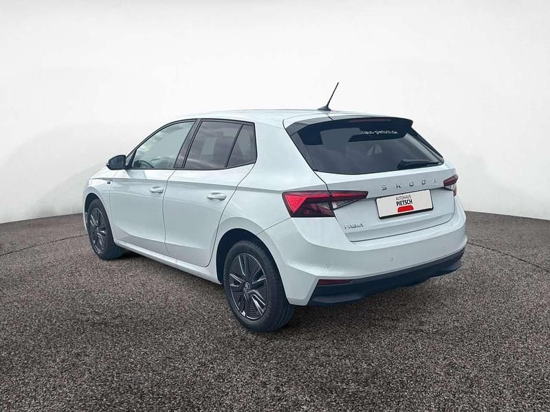 Gebraucht Skoda Fabia Tour 116 PS (85 kW) 2025 Moonweiß perleffekt Kleinwagen